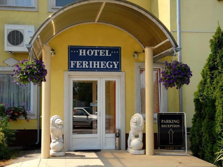 Hotel Ferihegy Vecsés Exteriér fotografie